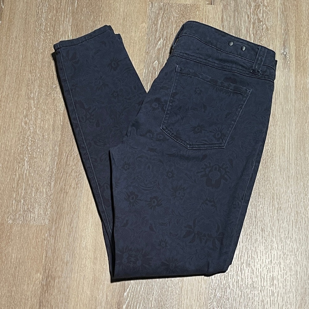 Cabi Jeans Skinny Floral Print Dark Navy‎ Blue Women's Size 8 EUC